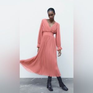 Zara NWT pleated midi dress large